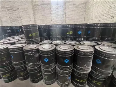 工場からの直接供給・世界各地への配送・安全性の保証